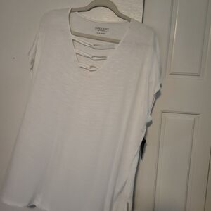 Women's White Top Torrid Super Soft